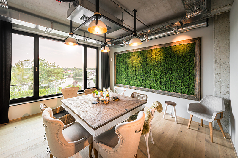 screenshot_cleverreach_crash-building-home-of-email-marketing_conference-room_garden
