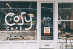 E-Mail Newsletter Marketing: Abonnenten gewinnen offline per QR-Code-Aufkleber- CleverReach®